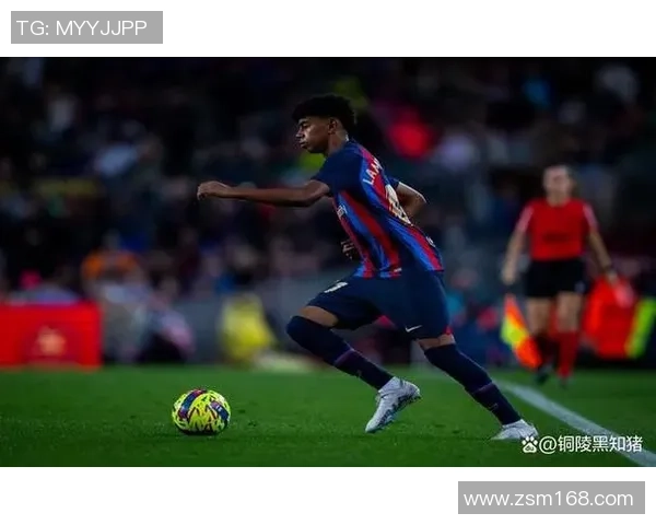 巴萨球星闪耀绿茵场再掀进攻狂潮引领团队重夺巅峰荣耀