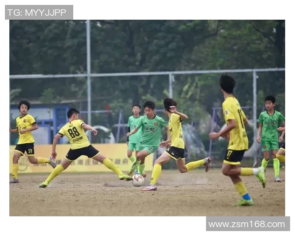 平民足球挑战顶级球星赛场对决，谁能突破极限创造奇迹