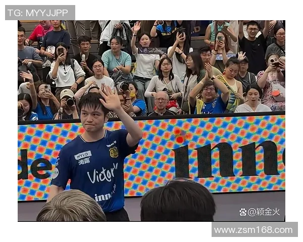 泪别绿茵传奇巨星最后挥手定格瞬间感动无数球迷 泪别绿茵传奇巨星最后挥手定格瞬间感动无数球迷