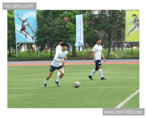 爆炸头闪耀绿茵赛场激情四射的足球巨星燃动世界