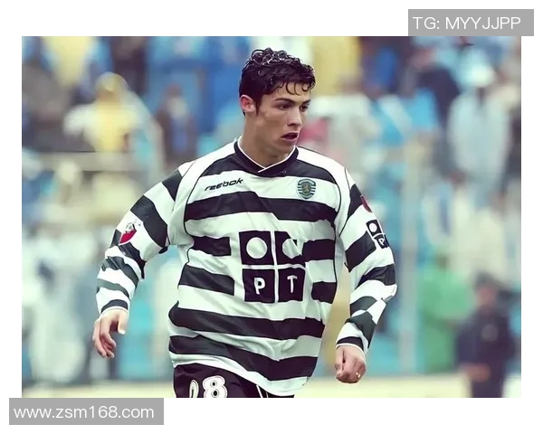 足球场上50号传奇球星：从默默无闻到闪耀世界的奋斗历程