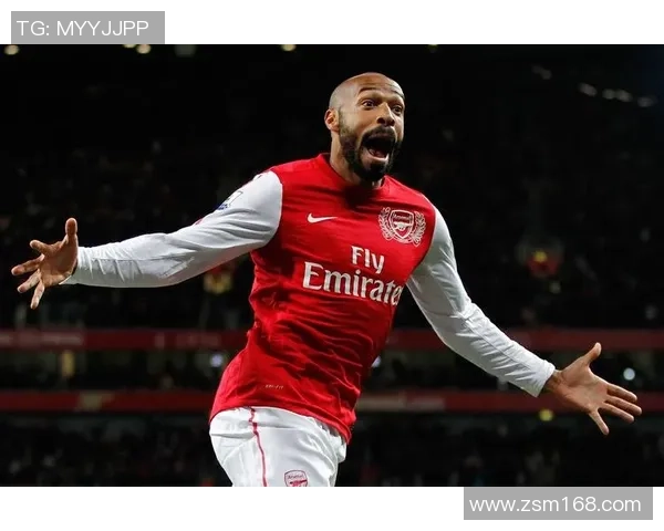 足球巨星齐贺岁 球场英豪共送新春祝福尽显风采